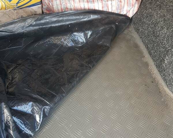 Черный Мерседес Вито, объемом двигателя 2.2 л и пробегом 999 тыс. км за 9500 $, фото 36 на Automoto.ua