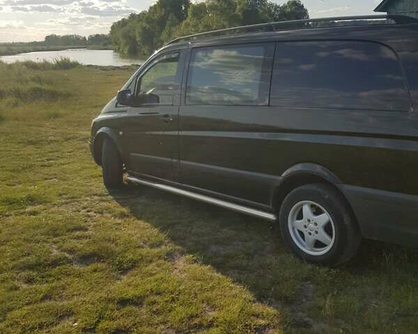 Черный Мерседес Вито, объемом двигателя 2.2 л и пробегом 999 тыс. км за 9500 $, фото 53 на Automoto.ua