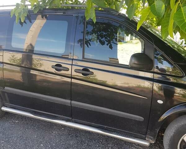 Черный Мерседес Вито, объемом двигателя 2.2 л и пробегом 999 тыс. км за 9500 $, фото 10 на Automoto.ua