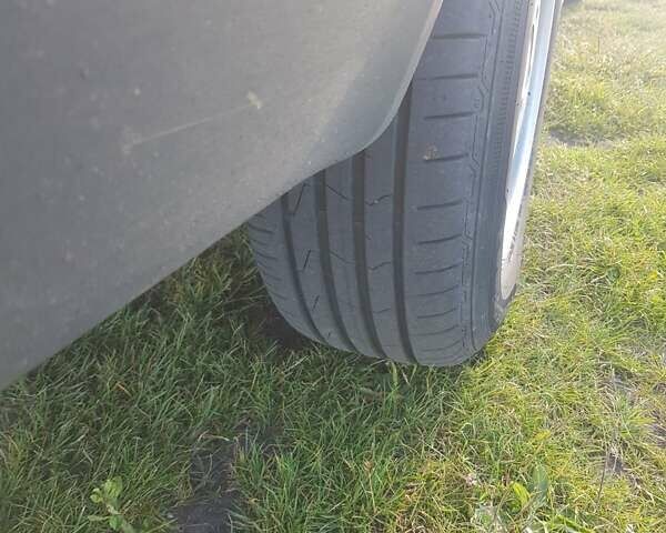 Черный Мерседес Вито, объемом двигателя 2.2 л и пробегом 999 тыс. км за 9500 $, фото 51 на Automoto.ua