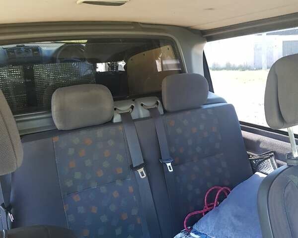 Черный Мерседес Вито, объемом двигателя 2.2 л и пробегом 999 тыс. км за 9500 $, фото 23 на Automoto.ua