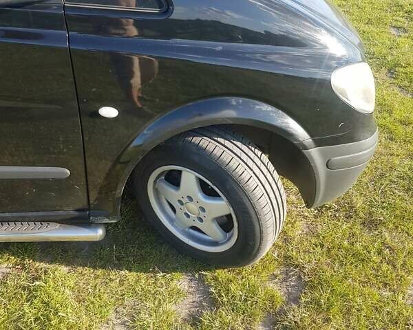 Черный Мерседес Вито, объемом двигателя 2.2 л и пробегом 999 тыс. км за 9500 $, фото 47 на Automoto.ua