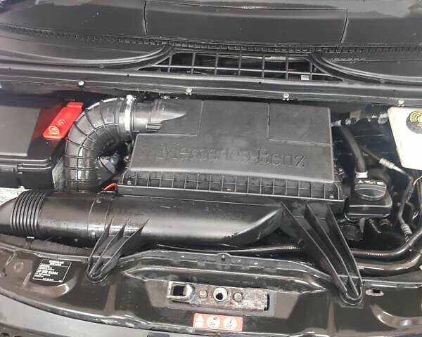 Черный Мерседес Вито, объемом двигателя 2.2 л и пробегом 999 тыс. км за 9500 $, фото 44 на Automoto.ua