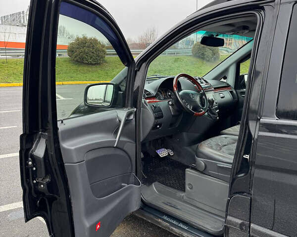 Черный Мерседес Вито, объемом двигателя 2.2 л и пробегом 328 тыс. км за 14200 $, фото 14 на Automoto.ua