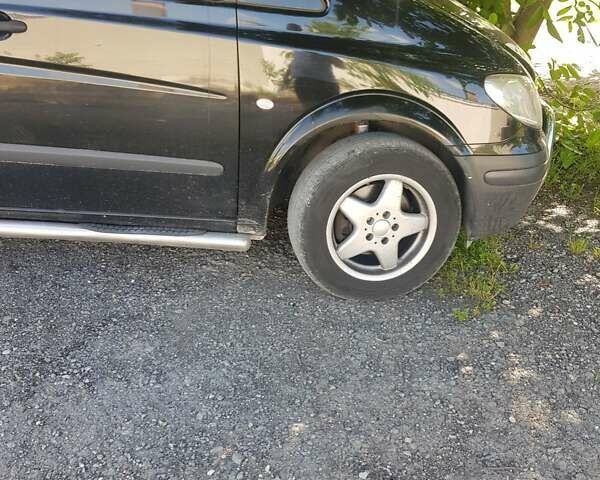 Черный Мерседес Вито, объемом двигателя 2.2 л и пробегом 999 тыс. км за 9500 $, фото 12 на Automoto.ua