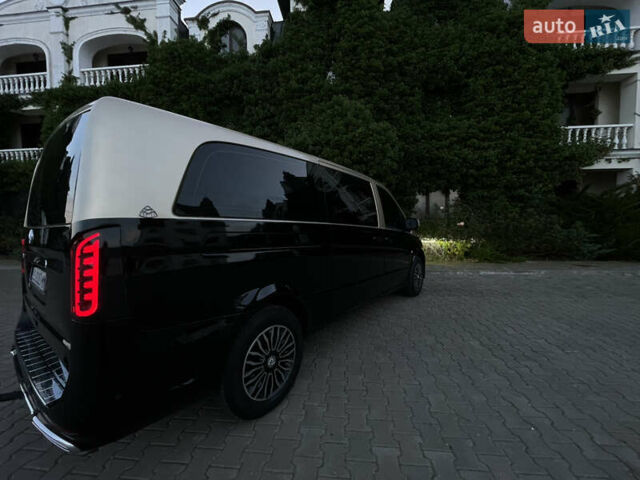 Черный Мерседес Вито, объемом двигателя 2.14 л и пробегом 20 тыс. км за 17999 $, фото 7 на Automoto.ua