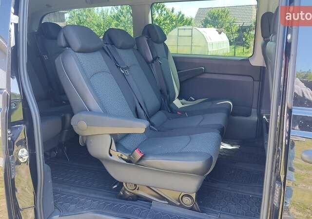 Черный Мерседес Вито, объемом двигателя 2.14 л и пробегом 350 тыс. км за 15800 $, фото 2 на Automoto.ua