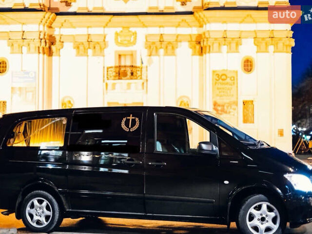 Черный Мерседес Вито, объемом двигателя 2.2 л и пробегом 320 тыс. км за 27600 $, фото 4 на Automoto.ua