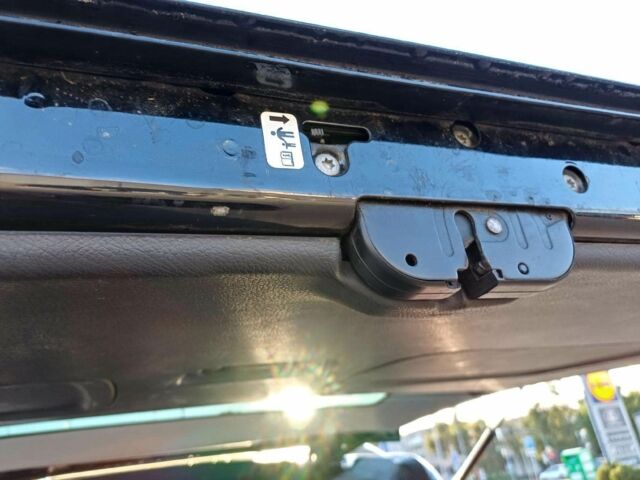 Черный Мерседес Вито, объемом двигателя 2.2 л и пробегом 228 тыс. км за 9400 $, фото 10 на Automoto.ua