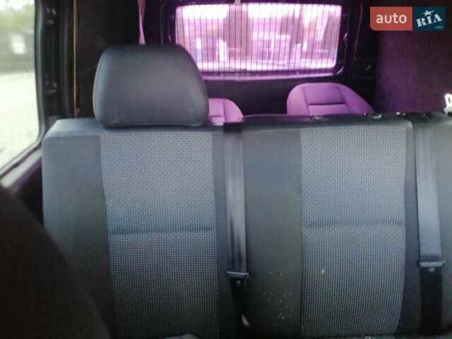 Чорний Мерседес Віто, об'ємом двигуна 2.2 л та пробігом 190 тис. км за 14950 $, фото 12 на Automoto.ua
