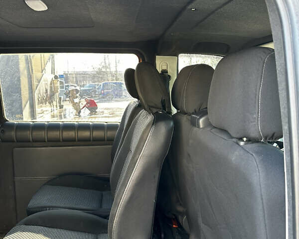 Чорний Мерседес Віто, об'ємом двигуна 2.2 л та пробігом 320 тис. км за 16900 $, фото 13 на Automoto.ua