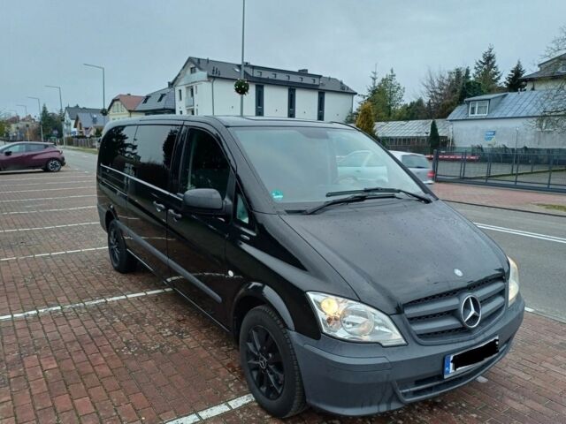 Черный Мерседес Вито, объемом двигателя 2.2 л и пробегом 221 тыс. км за 8200 $, фото 1 на Automoto.ua