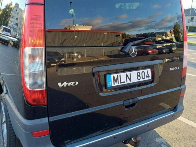 Черный Мерседес Вито, объемом двигателя 2.2 л и пробегом 228 тыс. км за 9400 $, фото 7 на Automoto.ua