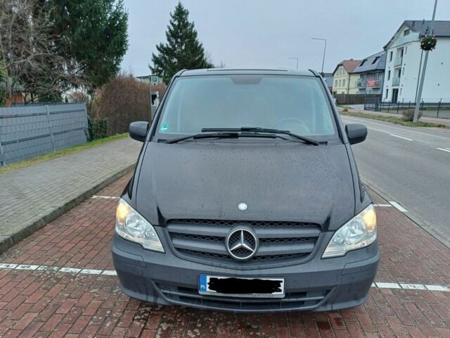 Черный Мерседес Вито, объемом двигателя 2.2 л и пробегом 221 тыс. км за 8200 $, фото 2 на Automoto.ua