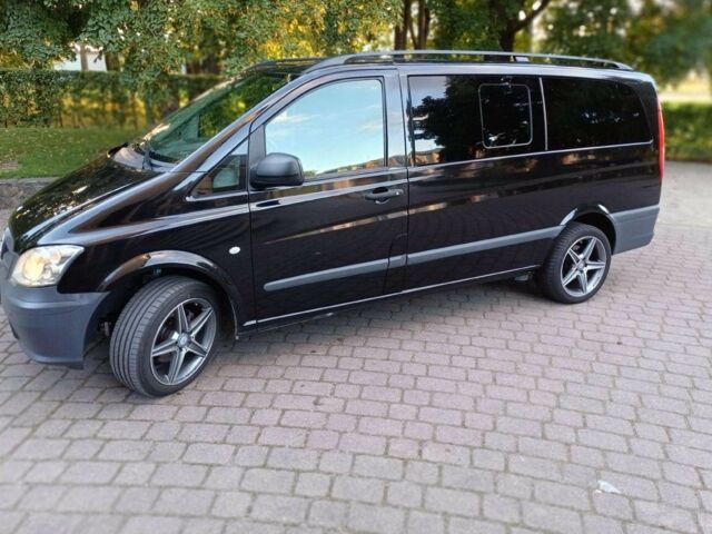 Черный Мерседес Вито, объемом двигателя 2.2 л и пробегом 228 тыс. км за 9400 $, фото 3 на Automoto.ua