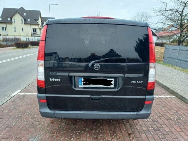 Черный Мерседес Вито, объемом двигателя 2.2 л и пробегом 221 тыс. км за 8200 $, фото 3 на Automoto.ua