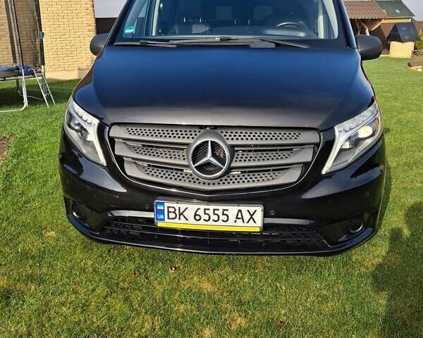 Черный Мерседес Вито, объемом двигателя 2.14 л и пробегом 211 тыс. км за 27000 $, фото 10 на Automoto.ua