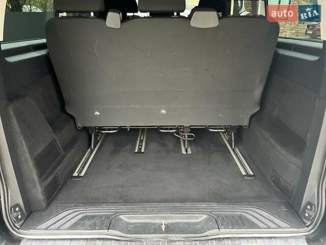 Черный Мерседес Вито, объемом двигателя 2.14 л и пробегом 280 тыс. км за 20499 $, фото 25 на Automoto.ua