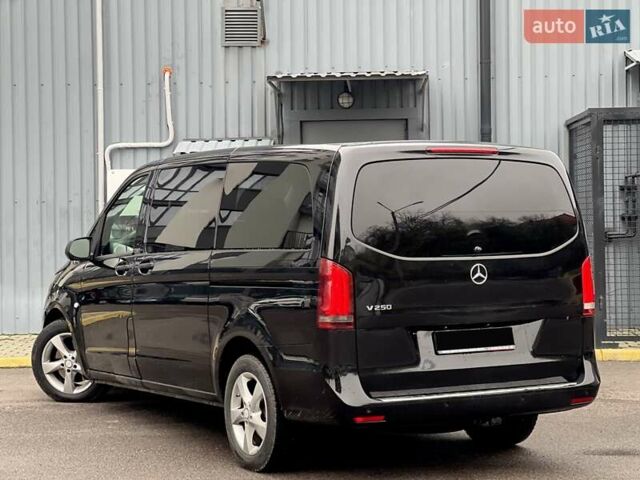 Черный Мерседес Вито, объемом двигателя 2.14 л и пробегом 280 тыс. км за 20499 $, фото 9 на Automoto.ua