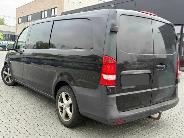 Чорний Мерседес Віто, об'ємом двигуна 2.2 л та пробігом 83 тис. км за 14700 $, фото 2 на Automoto.ua