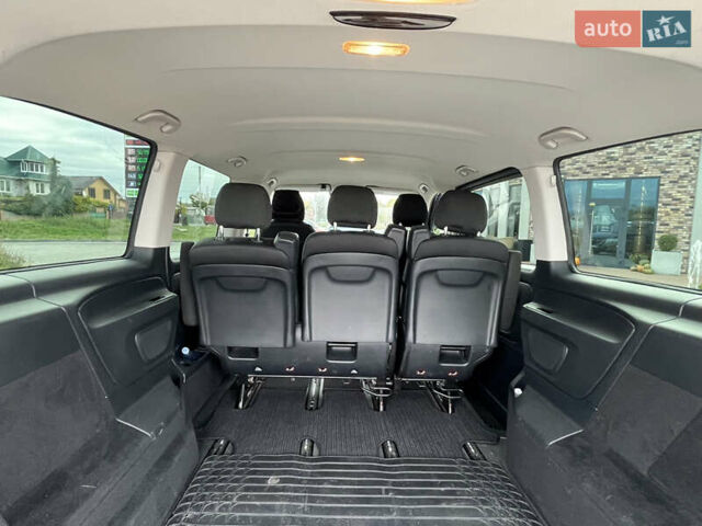 Черный Мерседес Вито, объемом двигателя 2.14 л и пробегом 283 тыс. км за 28500 $, фото 8 на Automoto.ua