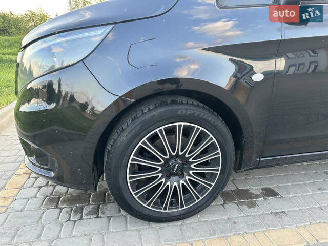 Черный Мерседес Вито, объемом двигателя 1.6 л и пробегом 268 тыс. км за 18999 $, фото 2 на Automoto.ua