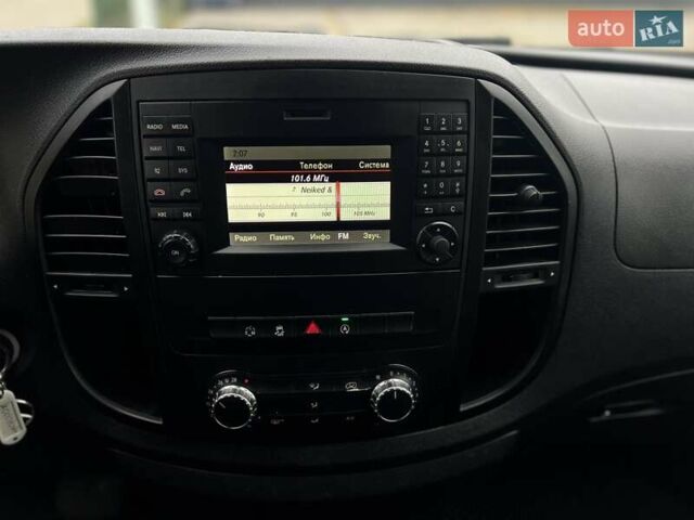 Черный Мерседес Вито, объемом двигателя 2.14 л и пробегом 280 тыс. км за 20499 $, фото 14 на Automoto.ua