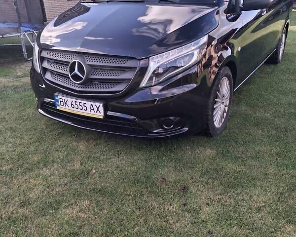 Черный Мерседес Вито, объемом двигателя 2.14 л и пробегом 211 тыс. км за 27000 $, фото 12 на Automoto.ua