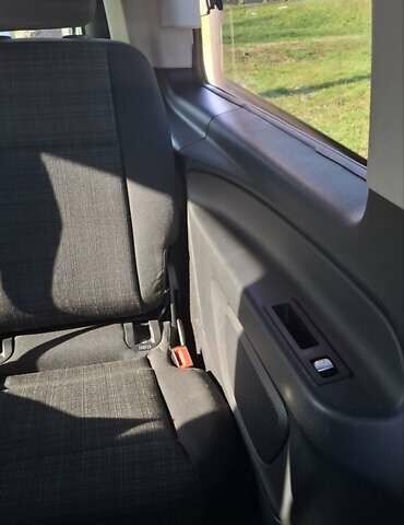 Чорний Мерседес Віто, об'ємом двигуна 2.2 л та пробігом 380 тис. км за 18000 $, фото 3 на Automoto.ua