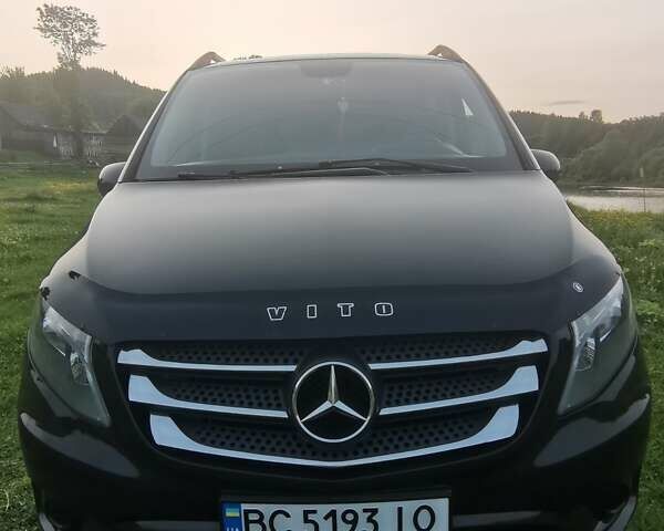 Черный Мерседес Вито, объемом двигателя 2.14 л и пробегом 296 тыс. км за 18700 $, фото 1 на Automoto.ua
