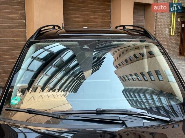 Черный Мерседес Вито, объемом двигателя 2.14 л и пробегом 355 тыс. км за 24499 $, фото 13 на Automoto.ua