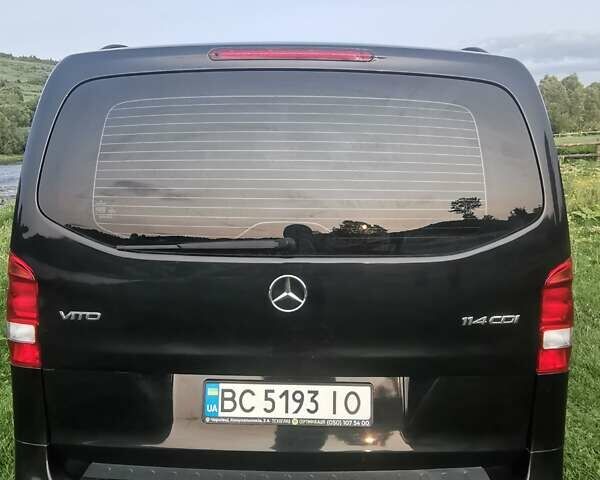 Черный Мерседес Вито, объемом двигателя 2.14 л и пробегом 296 тыс. км за 18700 $, фото 4 на Automoto.ua