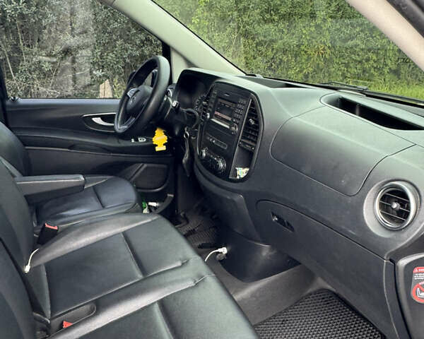 Мерседес Вито 2016 в Львове на Automoto.ua Черный Мерседес Вито, объемом двигателя 2.2 л и пробегом 185 тыс. км за 20900 $, фото 8 на Automoto.ua