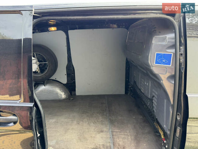 Мерседес Вито 2016 в Львове на Automoto.ua Черный Мерседес Вито, объемом двигателя 2.2 л и пробегом 185 тыс. км за 20900 $, фото 14 на Automoto.ua