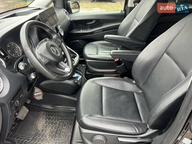 Черный Мерседес Вито, объемом двигателя 2.14 л и пробегом 288 тыс. км за 28500 $, фото 10 на Automoto.ua