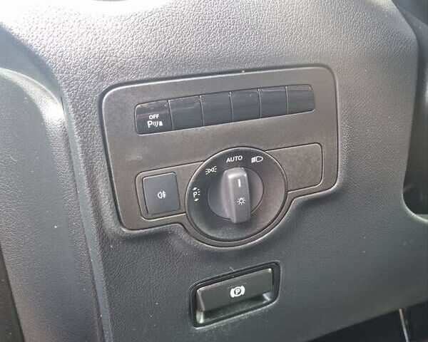 Чорний Мерседес Віто, об'ємом двигуна 2.15 л та пробігом 272 тис. км за 29500 $, фото 12 на Automoto.ua