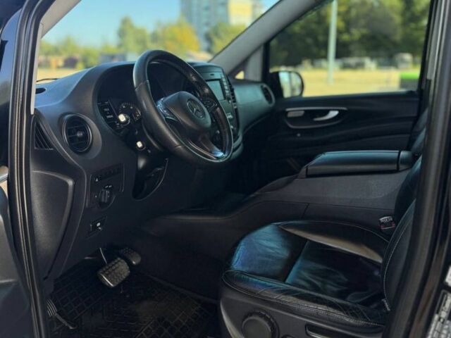 Мерседес Вито 2016 в Шостке на Automoto.ua Черный Мерседес Вито, объемом двигателя 2.1 л и пробегом 460 тыс. км за 28500 $, фото 3 на Automoto.ua