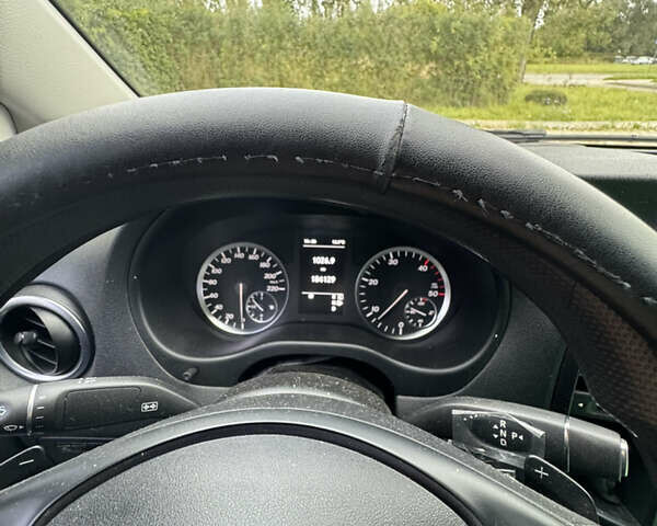 Мерседес Вито 2016 в Львове на Automoto.ua Черный Мерседес Вито, объемом двигателя 2.2 л и пробегом 185 тыс. км за 20900 $, фото 10 на Automoto.ua