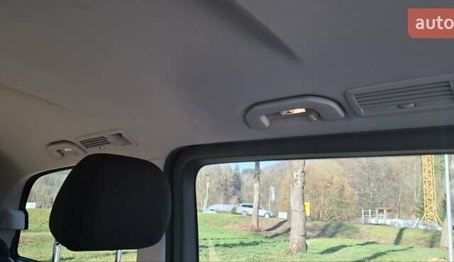 Чорний Мерседес Віто, об'ємом двигуна 2.2 л та пробігом 380 тис. км за 18000 $, фото 4 на Automoto.ua