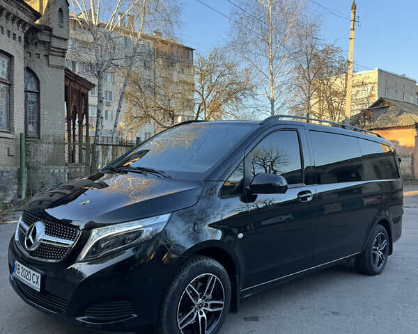 Черный Мерседес Вито, объемом двигателя 2.14 л и пробегом 200 тыс. км за 26000 $, фото 18 на Automoto.ua