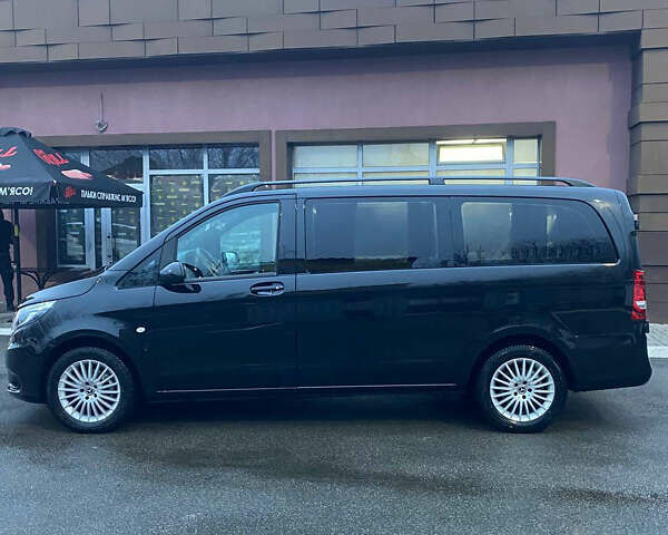 Черный Мерседес Вито, объемом двигателя 2.14 л и пробегом 253 тыс. км за 32000 $, фото 1 на Automoto.ua