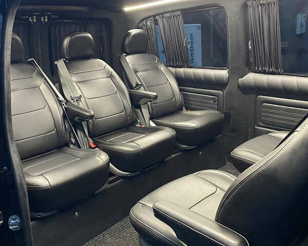 Черный Мерседес Вито, объемом двигателя 2.14 л и пробегом 253 тыс. км за 32000 $, фото 10 на Automoto.ua