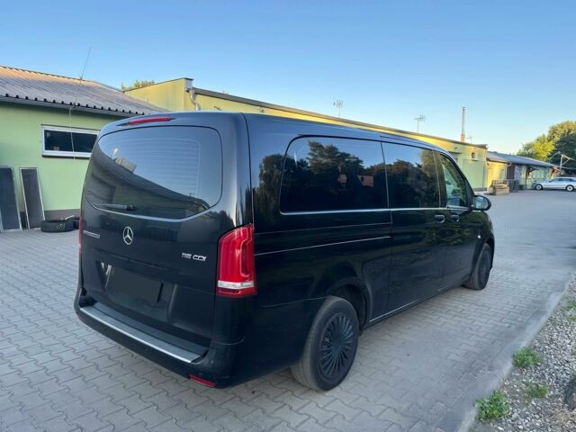 Черный Мерседес Вито, объемом двигателя 2 л и пробегом 48 тыс. км за 13900 $, фото 3 на Automoto.ua