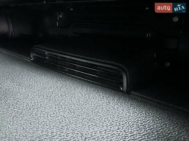 Мерседес Віто 2019 у Івано-Франківську на Automoto.ua Чорний Мерседес Віто, об'ємом двигуна 2 л та пробігом 200 тис. км за 32500 $, фото 46 на Automoto.ua