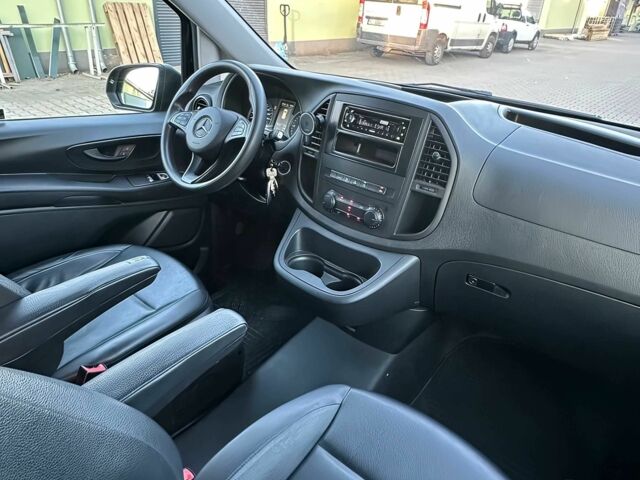 Черный Мерседес Вито, объемом двигателя 2 л и пробегом 48 тыс. км за 13900 $, фото 6 на Automoto.ua