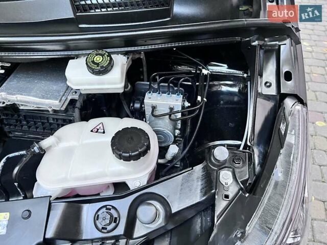 Мерседес Віто 2019 у Івано-Франківську на Automoto.ua Чорний Мерседес Віто, об'ємом двигуна 2 л та пробігом 200 тис. км за 32500 $, фото 51 на Automoto.ua