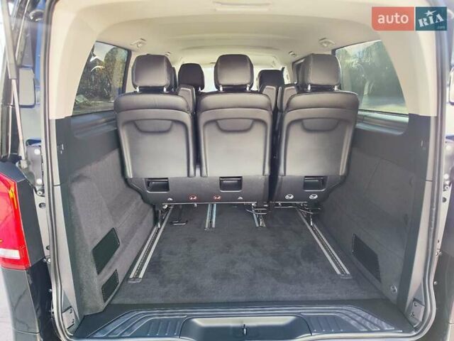 Черный Мерседес Вито, объемом двигателя 2 л и пробегом 244 тыс. км за 38450 $, фото 56 на Automoto.ua