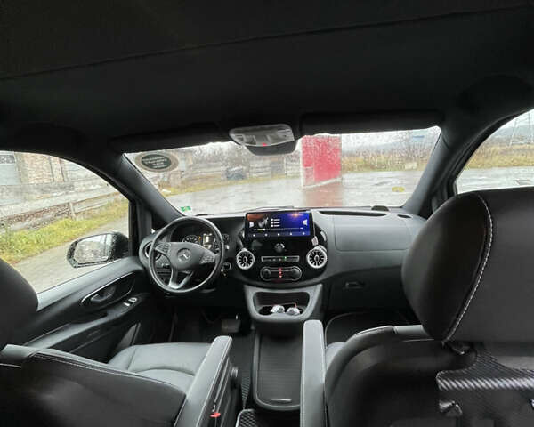 Черный Мерседес Вито, объемом двигателя 1.95 л и пробегом 191 тыс. км за 35999 $, фото 9 на Automoto.ua