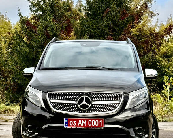 Черный Мерседес Вито, объемом двигателя 2.2 л и пробегом 250 тыс. км за 28000 $, фото 3 на Automoto.ua