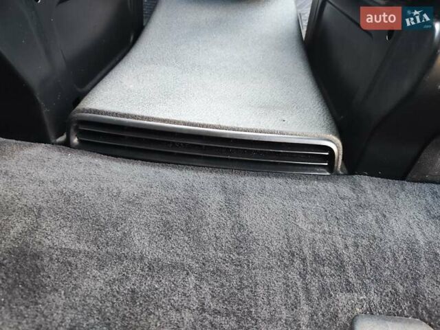 Черный Мерседес Вито, объемом двигателя 2 л и пробегом 244 тыс. км за 38450 $, фото 44 на Automoto.ua